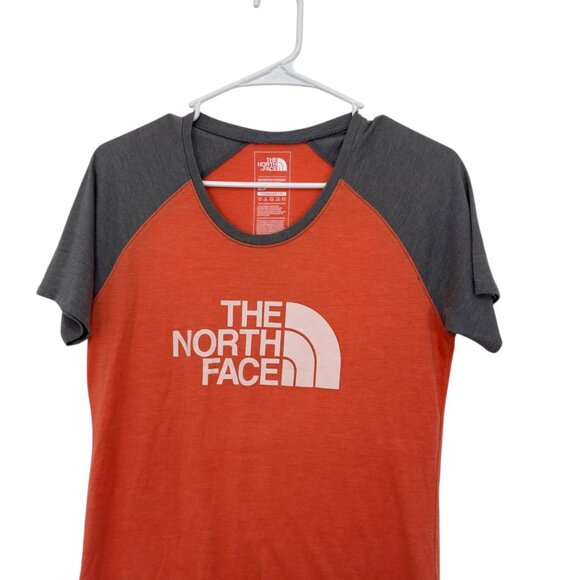 The North Face Womens Orange & Gray Raglan Short Sleeve Logo T-Shirt SZ Small - Picture 2 of 7